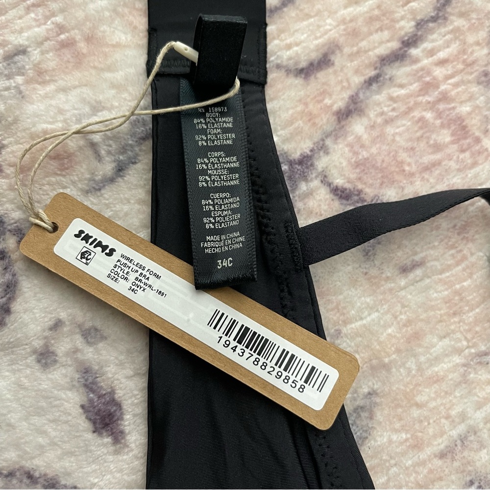 NWT SKIMS Wireless Form Push-Up Plunge Bra BR-WRL-1891 Onyx Black Size 34C - Picture 4 of 4